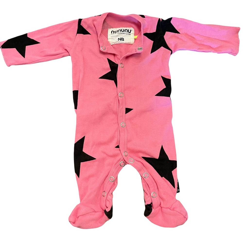 Nununu raw edge pink star footed onesie newborn